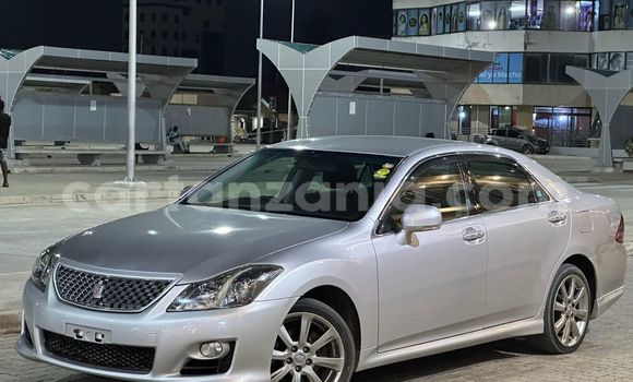 Nunua Imported Toyota Crown Fedha Gari ndani ya Dar es Salaam nchini Dar es Salaam Nunua Imported Toyota Crown Fedha Gari ndani ya Dar es Salaam nchini Dar es Salaam