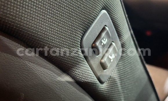 Nunua Imported Toyota Crown Fedha Gari ndani ya Dar es Salaam nchini Dar es Salaam Nunua Imported Toyota Crown Fedha Gari ndani ya Dar es Salaam nchini Dar es Salaam