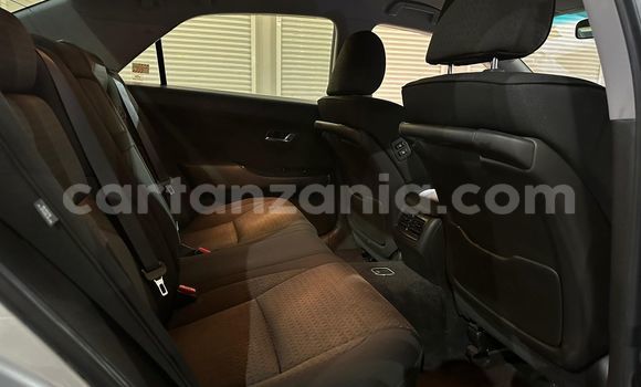 Nunua Imported Toyota Crown Fedha Gari ndani ya Dar es Salaam nchini Dar es Salaam Nunua Imported Toyota Crown Fedha Gari ndani ya Dar es Salaam nchini Dar es Salaam