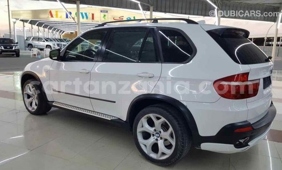 Nunua Imported BMW X5 Nyeupe Gari ndani ya Import - Dubai nchini Arusha Nunua Imported BMW X5 Nyeupe Gari ndani ya Import - Dubai nchini Arusha