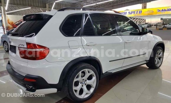 Nunua Imported BMW X5 Nyeupe Gari ndani ya Import - Dubai nchini Arusha Nunua Imported BMW X5 Nyeupe Gari ndani ya Import - Dubai nchini Arusha