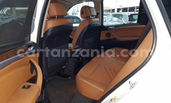 Nunua Imported BMW X5 Nyeupe Gari ndani ya Import - Dubai nchini Arusha Nunua Imported BMW X5 Nyeupe Gari ndani ya Import - Dubai nchini Arusha