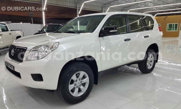 Nunua Imported Toyota Prado Nyeupe Gari ndani ya Import - Dubai nchini Arusha Nunua Imported Toyota Prado Nyeupe Gari ndani ya Import - Dubai nchini Arusha