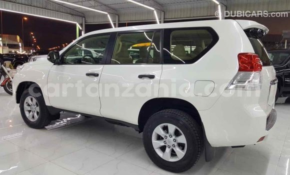 Nunua Imported Toyota Prado Nyeupe Gari ndani ya Import - Dubai nchini Arusha Nunua Imported Toyota Prado Nyeupe Gari ndani ya Import - Dubai nchini Arusha