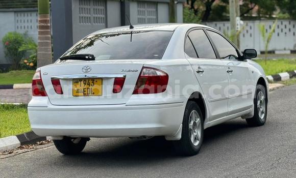 Nunua Ilio tumika Toyota Premio Nyeupe Gari ndani ya Dar es Salaam nchini Dar es Salaam