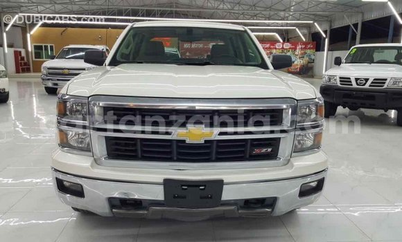 Nunua Imported Chevrolet Silverado Nyeupe Gari ndani ya Import - Dubai nchini Arusha Nunua Imported Chevrolet Silverado Nyeupe Gari ndani ya Import - Dubai nchini Arusha