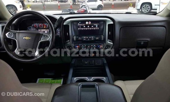 Nunua Imported Chevrolet Silverado Nyeupe Gari ndani ya Import - Dubai nchini Arusha Nunua Imported Chevrolet Silverado Nyeupe Gari ndani ya Import - Dubai nchini Arusha
