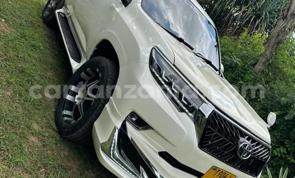 Nunua Ilio tumika Toyota Prado Nyeupe Gari ndani ya Dar es Salaam nchini Dar es Salaam Nunua Ilio tumika Toyota Prado Nyeupe Gari ndani ya Dar es Salaam nchini Dar es Salaam