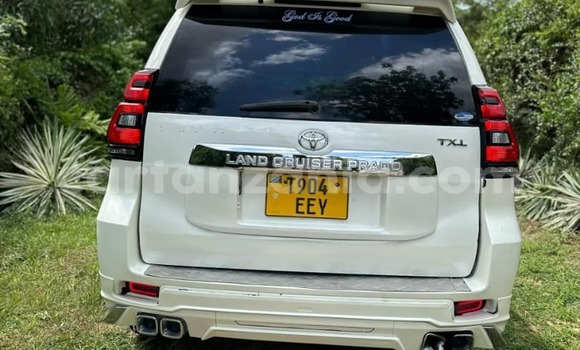 Nunua Ilio tumika Toyota Prado Nyeupe Gari ndani ya Dar es Salaam nchini Dar es Salaam Nunua Ilio tumika Toyota Prado Nyeupe Gari ndani ya Dar es Salaam nchini Dar es Salaam