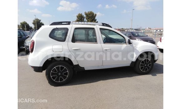 Buy Import Renault Duster White Car in Import - Dubai in Arusha Buy Import Renault Duster White Car in Import - Dubai in Arusha