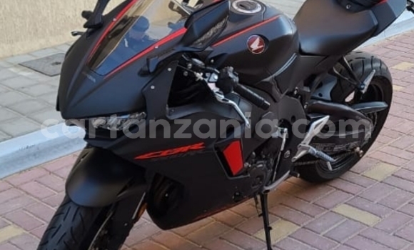 Buy Used Honda CBR 1000 RR Black Bike in Arusha in Arusha Buy Used Honda CBR 1000 RR Black Bike in Arusha in Arusha