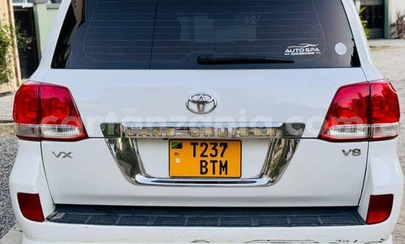 Buy Used Toyota Land Cruiser White Car in Dar es Salaam in Dar es Salaam Buy Used Toyota Land Cruiser White Car in Dar es Salaam in Dar es Salaam