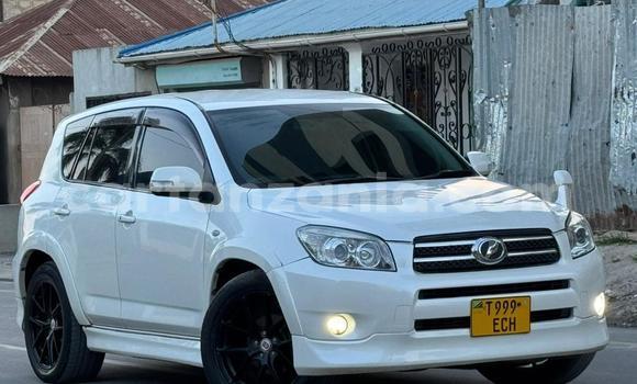 Buy Used Toyota RAV4 White Car in Dar es Salaam in Dar es Salaam Buy Used Toyota RAV4 White Car in Dar es Salaam in Dar es Salaam