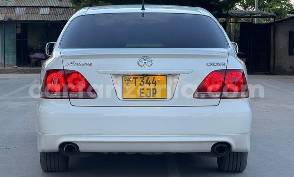 Buy Used Toyota Crown White Car in Dar es Salaam in Dar es Salaam Buy Used Toyota Crown White Car in Dar es Salaam in Dar es Salaam