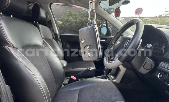 Nunua Ilio tumika Subaru Forester Nyeupe Gari ndani ya Ilala nchini Dar es Salaam Nunua Ilio tumika Subaru Forester Nyeupe Gari ndani ya Ilala nchini Dar es Salaam