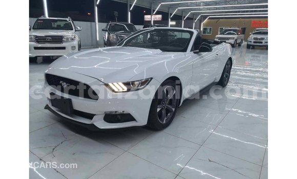 Nunua Imported Ford Mustang Nyeupe Gari ndani ya Import - Dubai nchini Arusha Nunua Imported Ford Mustang Nyeupe Gari ndani ya Import - Dubai nchini Arusha