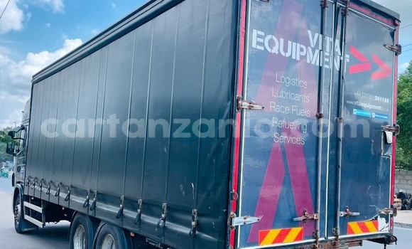 Nunua Mpya Scania 113–320 Nyeusi Lori ndani ya Dar es Salaam nchini Dar es Salaam Nunua Mpya Scania 113–320 Nyeusi Lori ndani ya Dar es Salaam nchini Dar es Salaam
