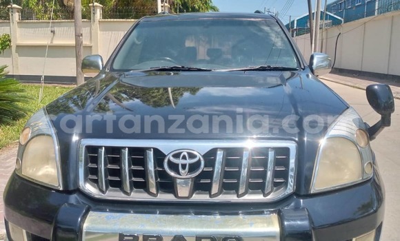 Nunua Ilio tumika Toyota Land Cruiser Prado Nyeusi Gari ndani ya Dar es Salaam nchini Dar es Salaam
