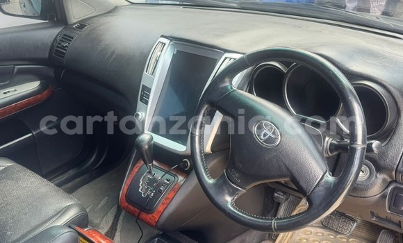 Nunua Ilio tumika Toyota Harrier Nyeusi Gari ndani ya Dar es Salaam nchini Dar es Salaam