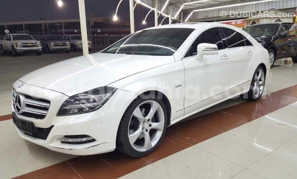 Nunua Imported Mercedes‒Benz 190 (W201) Nyeupe Gari ndani ya Import - Dubai nchini Arusha Nunua Imported Mercedes‒Benz 190 (W201) Nyeupe Gari ndani ya Import - Dubai nchini Arusha
