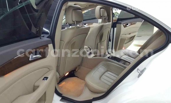 Buy Import Mercedes‒Benz 190 (W201) White Car in Import - Dubai in Arusha
