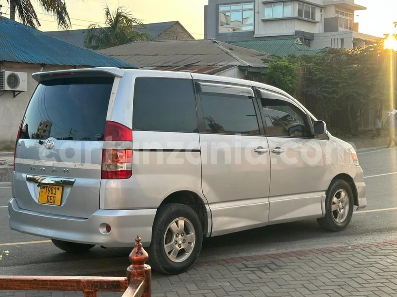 Big with watermark toyota noah dar es salaam dar es salaam 25720