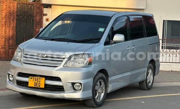 Buy Used Toyota Noah Silver Car in Dar es Salaam in Dar es Salaam
