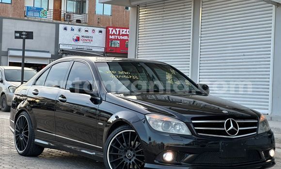 Nunua Ilio tumika Mercedes‒Benz C-klasse AMG Nyeusi Gari ndani ya Dar es Salaam nchini Dar es Salaam