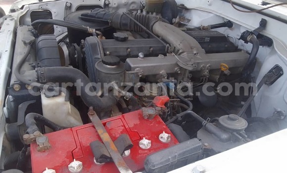 Nunua Ilio tumika Toyota Land Cruiser Nyeupe Gari ndani ya Dar es Salaam nchini Dar es Salaam Nunua Ilio tumika Toyota Land Cruiser Nyeupe Gari ndani ya Dar es Salaam nchini Dar es Salaam