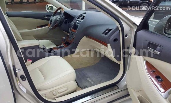 Nunua Imported Lexus ES Nyingine Gari ndani ya Import - Dubai nchini Arusha Nunua Imported Lexus ES Nyingine Gari ndani ya Import - Dubai nchini Arusha