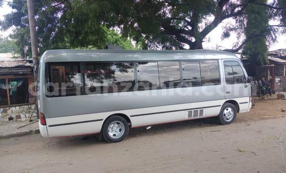 Nunua Ilio tumika Toyota Coaster Nyingine Gari ndani ya Dar es Salaam nchini Dar es Salaam Nunua Ilio tumika Toyota Coaster Nyingine Gari ndani ya Dar es Salaam nchini Dar es Salaam