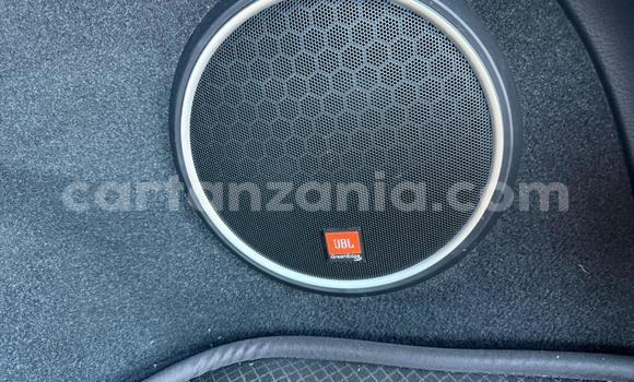 Nunua Ilio tumika Toyota Harrier Nyeusi Gari ndani ya Dar es Salaam nchini Dar es Salaam Nunua Ilio tumika Toyota Harrier Nyeusi Gari ndani ya Dar es Salaam nchini Dar es Salaam