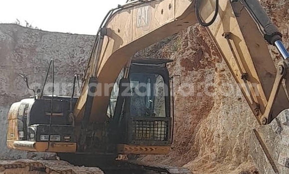 Buy Used Caterpillar 120 Other Truck in Dar es Salaam in Dar es Salaam Buy Used Caterpillar 120 Other Truck in Dar es Salaam in Dar es Salaam