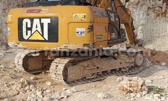 Buy Used Caterpillar 120 Other Truck in Dar es Salaam in Dar es Salaam Buy Used Caterpillar 120 Other Truck in Dar es Salaam in Dar es Salaam