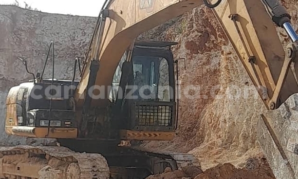 Buy Used Caterpillar 120 Other Truck in Dar es Salaam in Dar es Salaam Buy Used Caterpillar 120 Other Truck in Dar es Salaam in Dar es Salaam
