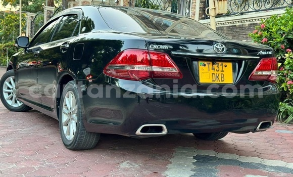 Nunua Ilio tumika Toyota Crown Nyeusi Gari ndani ya Ilala nchini Dar es Salaam Nunua Ilio tumika Toyota Crown Nyeusi Gari ndani ya Ilala nchini Dar es Salaam
