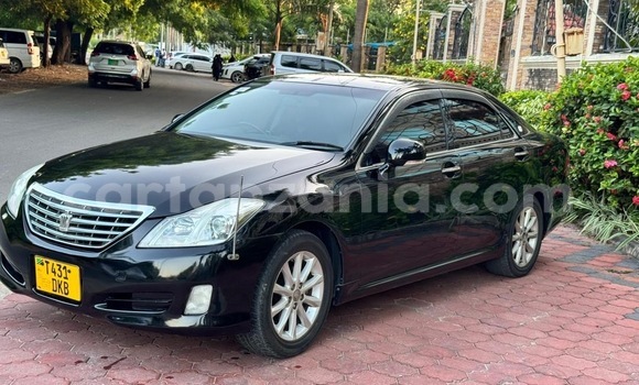 Nunua Ilio tumika Toyota Crown Nyeusi Gari ndani ya Ilala nchini Dar es Salaam Nunua Ilio tumika Toyota Crown Nyeusi Gari ndani ya Ilala nchini Dar es Salaam