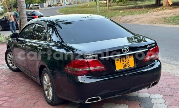 Nunua Ilio tumika Toyota Crown Nyeusi Gari ndani ya Ilala nchini Dar es Salaam Nunua Ilio tumika Toyota Crown Nyeusi Gari ndani ya Ilala nchini Dar es Salaam