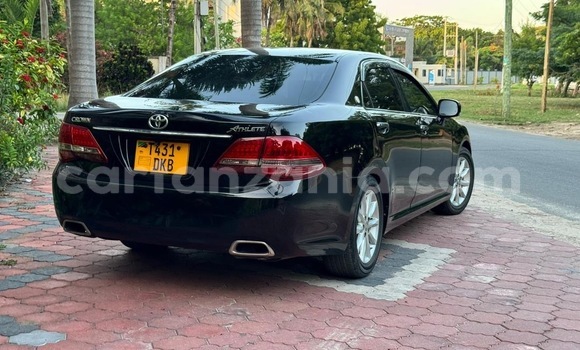 Nunua Ilio tumika Toyota Crown Nyeusi Gari ndani ya Ilala nchini Dar es Salaam Nunua Ilio tumika Toyota Crown Nyeusi Gari ndani ya Ilala nchini Dar es Salaam