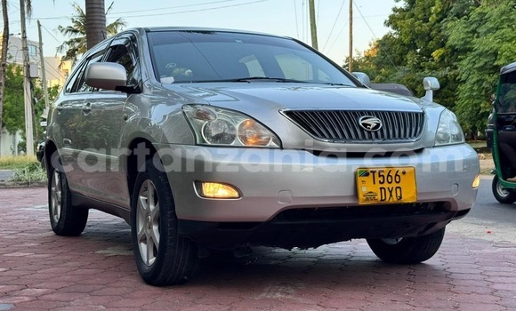 Nunua Ilio tumika Toyota Harrier Nyeusi Gari ndani ya Ilala nchini Dar es Salaam Nunua Ilio tumika Toyota Harrier Nyeusi Gari ndani ya Ilala nchini Dar es Salaam