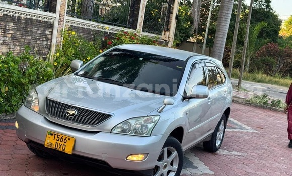 Nunua Ilio tumika Toyota Harrier Nyeusi Gari ndani ya Ilala nchini Dar es Salaam Nunua Ilio tumika Toyota Harrier Nyeusi Gari ndani ya Ilala nchini Dar es Salaam