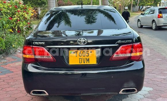Nunua Ilio tumika Toyota Crown Nyeusi Gari ndani ya Ilala nchini Dar es Salaam Nunua Ilio tumika Toyota Crown Nyeusi Gari ndani ya Ilala nchini Dar es Salaam