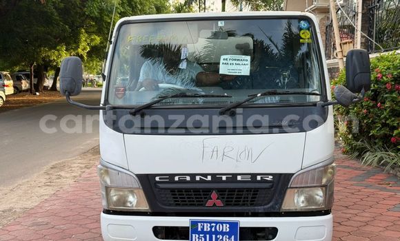 Buy Used Mitsubishi Chariot White Car in Ilala in Dar es Salaam Buy Used Mitsubishi Chariot White Car in Ilala in Dar es Salaam