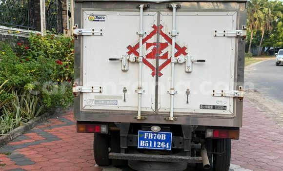 Buy Used Mitsubishi Chariot White Car in Ilala in Dar es Salaam Buy Used Mitsubishi Chariot White Car in Ilala in Dar es Salaam