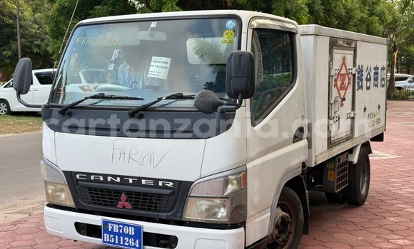 Buy Used Mitsubishi Chariot White Car in Ilala in Dar es Salaam Buy Used Mitsubishi Chariot White Car in Ilala in Dar es Salaam