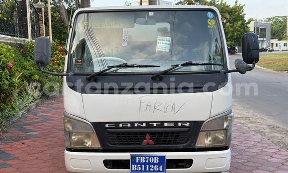 Buy Used Mitsubishi Chariot White Car in Ilala in Dar es Salaam Buy Used Mitsubishi Chariot White Car in Ilala in Dar es Salaam