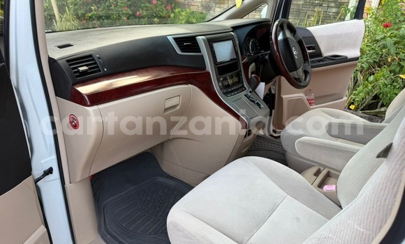 Buy Used Toyota Alphard White Car in Ilala in Dar es Salaam Buy Used Toyota Alphard White Car in Ilala in Dar es Salaam
