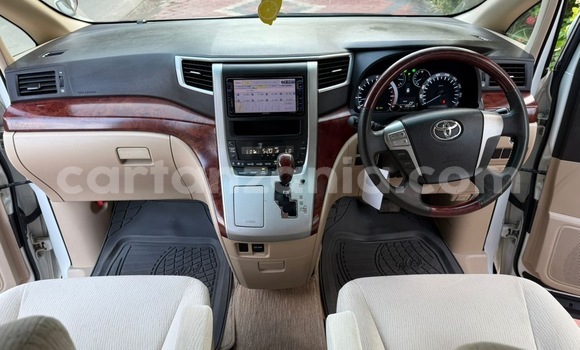 Buy Used Toyota Alphard White Car in Ilala in Dar es Salaam Buy Used Toyota Alphard White Car in Ilala in Dar es Salaam
