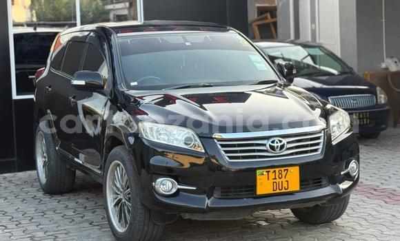 Nunua Ilio tumika Toyota Vanguard Nyeusi Gari ndani ya Dar es Salaam nchini Dar es Salaam