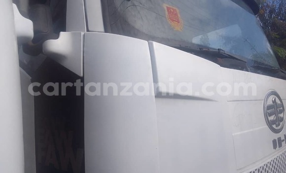 Buy Used Man Silent White Truck in Dar es Salaam in Dar es Salaam Buy Used Man Silent White Truck in Dar es Salaam in Dar es Salaam